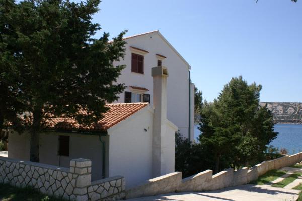 Apartments by the sea Stara Novalja, Pag - 4056, Book Lejlighed Kvarner hoteller med parkering, Parkering