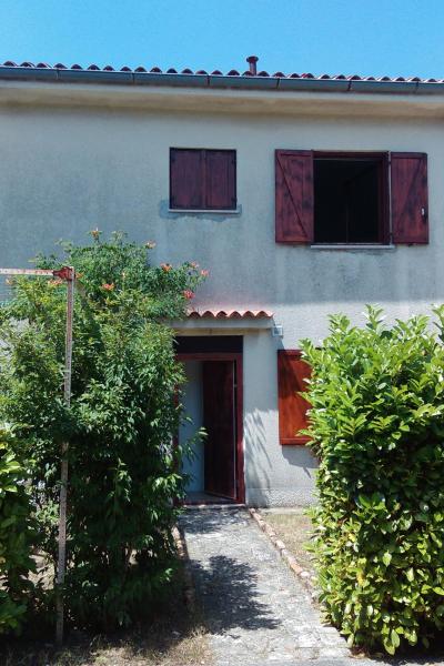 Apartments with parking space Trget, Rasa - 11245, Book Lejlighed Trget Istrien