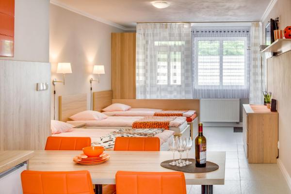 Apartements Studio 964, Book Hotel Líbeznice Central Bohemia
