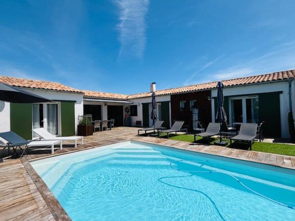 Clos des marais, Book Hotel Hoteller i Charente-Maritime med pool, Swimmingpool