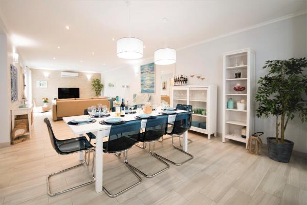 Casa da Baía by Estilo Lusitano, a 150 metros da praia, Book Villa Porto Covo 