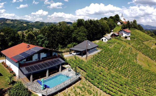 Vineyard Paradise Senica, Book Landsted Styria Sommerhuse, Hytte