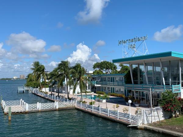 International Inn on the Bay, Book Hotel Agat hoteller med pool, Swimmingpool