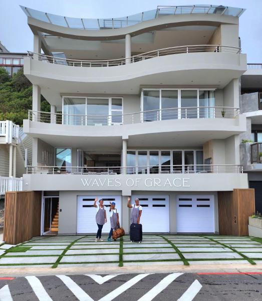 Waves of Grace Seafront Villa, Book Pension Herolds Bay 