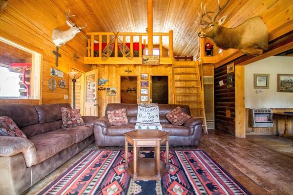 Wiggins Cabin In Upper Valley, Book Feriehus Red River 