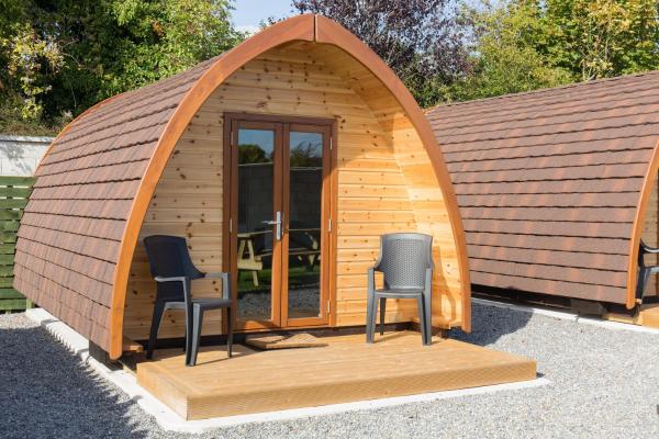 Blackwater Eco Pods, Book Lodge Hoteller i Waterford med parkering, Parkering