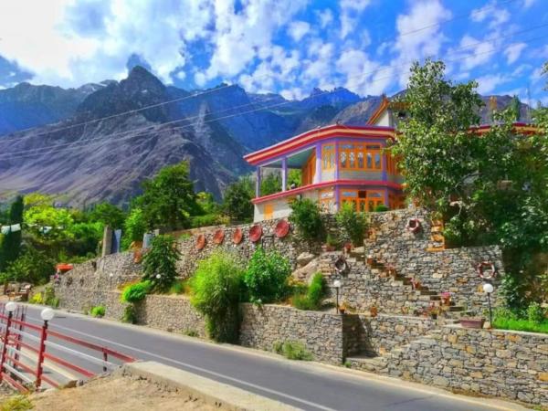 Hikal Guest House, Book Hotel Hunza Gilgit-Baltistan