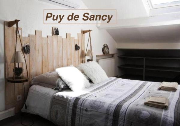 Logements Chaîne des Puys avec garages attenants, Book Lejlighed Hoteller i Rhône-Alps med parkering, Parkering
