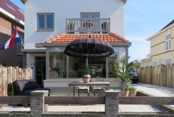 Casa duna close to the beach, city centre, dunes and parking area, Book Lejlighedshotel Zandvoort 
