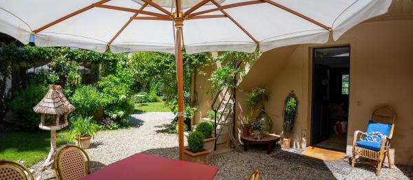 Côté Jardin, Chambres d’hôtes B&B, Book Bed and Breakfast Le Pont-de-Beauvoisin Rhône-Alps