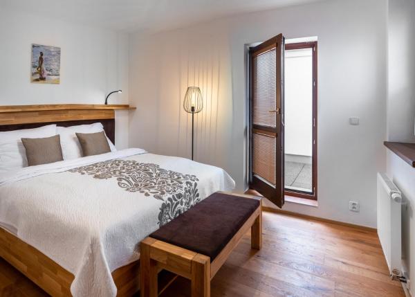 Žabinec - penzion, vinotéka, Book Pension Kurdějov 