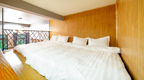 Hotel Vương Bảo Đà Lạt, Book Bed and Breakfast Hoteller i Lam Dong med parkering, Parkering