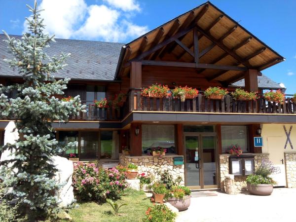 Hotel Avet, Book Hotel La Coma I la Pedra Catalonien