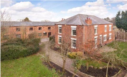 Hopley House Bed & Breakfast