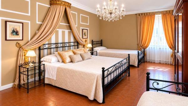 Foresteria di Palazzo Picedi - Historic Rooms Sarzana, Book Pension Sarzana Ligurien