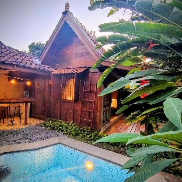 Villa BAgus - near Seminyak beach & trendy shops, restaurants, cafes, Book Villa Seminyak Badung