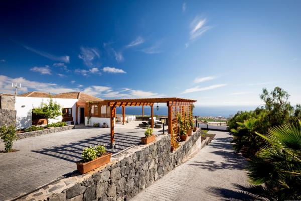 Villa Las Rosas, Los Menores, Adeje, sea view, Book Villa Los Menores Tenerife