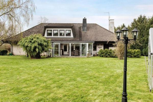 Villa Sankt Olof, Book Villa  