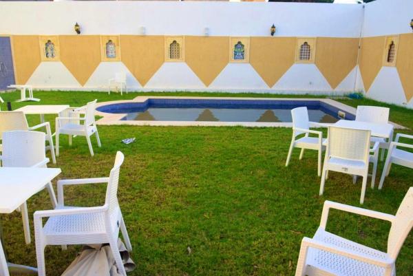 Charming Villa in Monastir with Private Pool, Book Villa Monastir Sommerhuse, Hytte