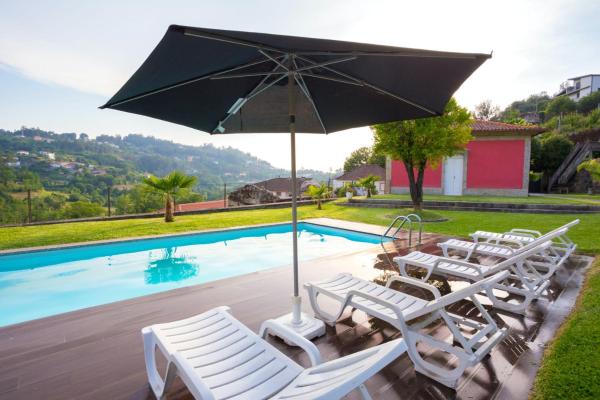 Welcoming Villa with Mountain View in Sobradelo da Goma, Book Villa  