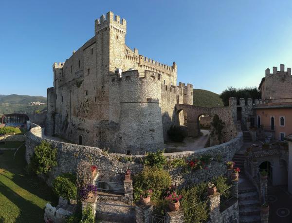 Castello Orsini Hotel