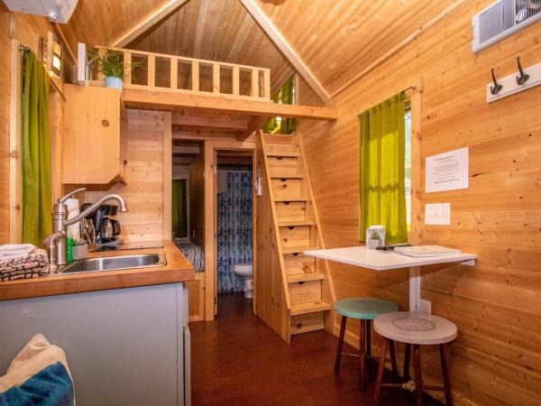 Mt Hood Tiny House Village, Book Feriehus Welches 