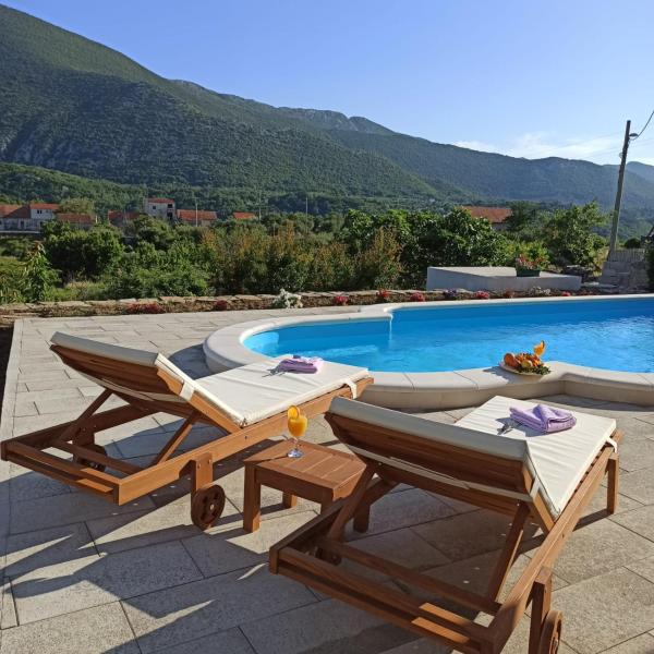 Holiday Village Home Kamenica, Book Feriehus Kostanje Split-Dalmatia County