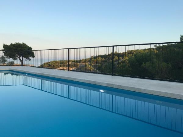 Villa Pietra, Book Villa Hoteller i Split Region med parkering, Parkering