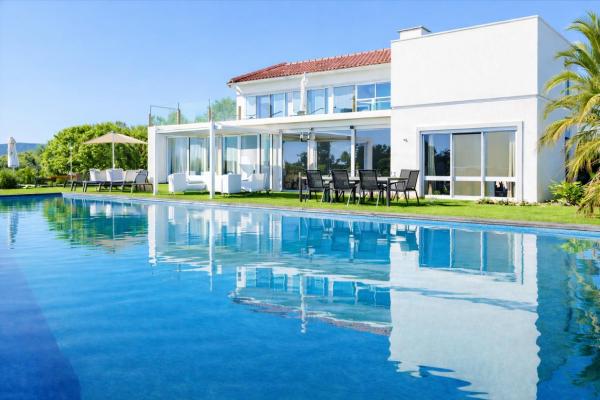 CASA DO LAGO, Infinity Pool, Mountains & Sea view, Book Villa Estoi Sotavento