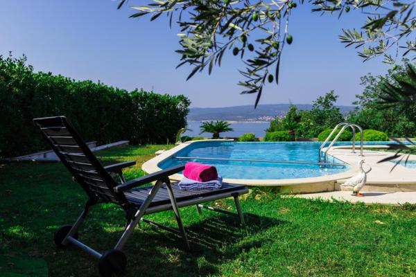 Holiday Home Villa Lions House, Book Villa Kvarner hoteller med morgenmad, Morgenmad