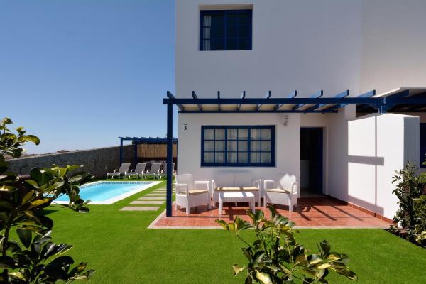 Villa Lobos, Book Villa Playa Blanca 