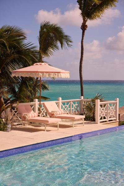 Coral Sands Hotel, Book Hotel Hoteller i Bahamas Out Islands med parkering, Parkering