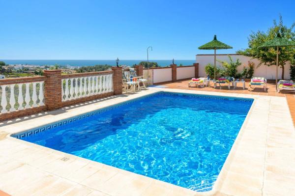 Villa Los Tres Olivos, Book Villa Hoteller i Axarquía med pool, Swimmingpool