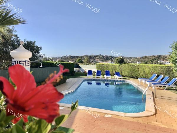 Villa Lilac - walking distance to beach, Book Villa Albufeira hoteller med pool, Swimmingpool