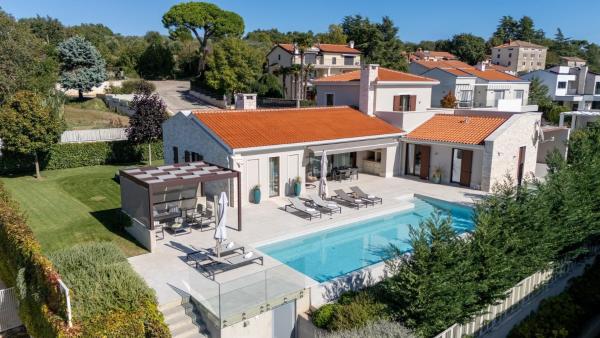 Villa Efa by Villas Holiday, Book Pension Višnjan Central Istria