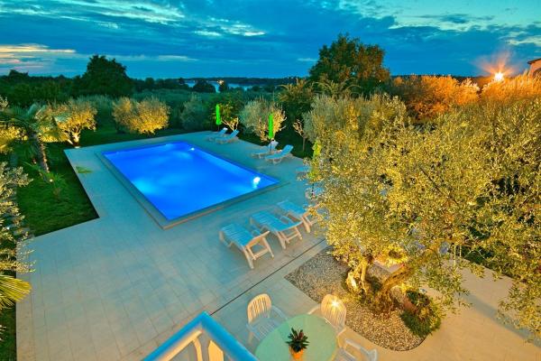 Villa Livija Apartment 3, Book Lejlighed Hoteller i Poreč Riviera med pool, Swimmingpool