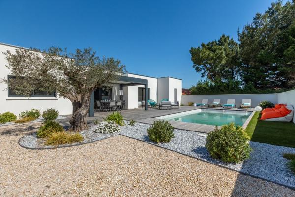 Villa Paloma, Book Villa Côte de Beauté hoteller med pool, Swimmingpool