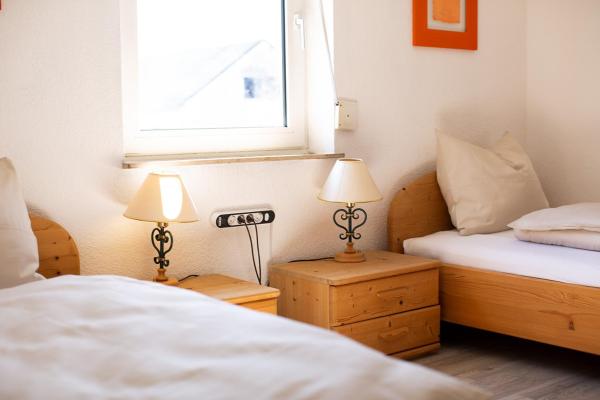 Haus Pia - Monteur Haus, Book Lejlighed Bayern hoteller med parkering, Parkering