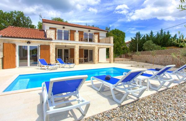 Villa Zala, Book Villa  