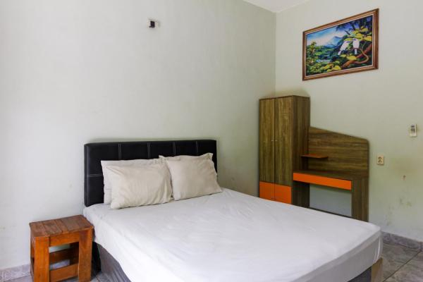 RedDoorz at Saren Anyar Homestay Lukluk, Book Hotel Hoteller i Badung med parkering, Parkering