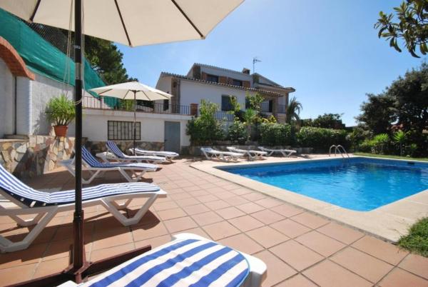 Club Villamar - Lara, Book Villa Hoteller i Costa Brava med parkering, Parkering