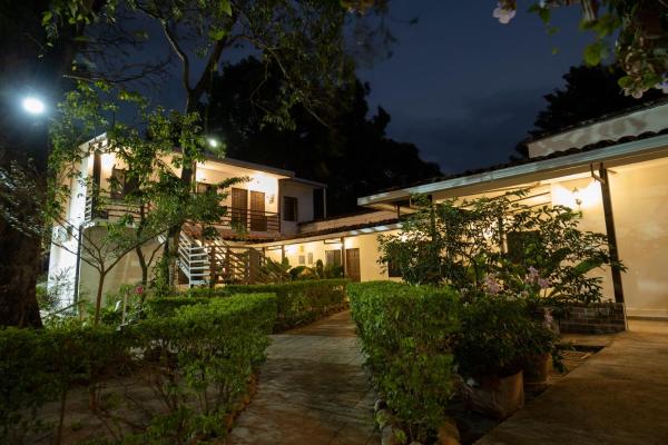 Hotel Jardin De Las Marias, Book Hotel Suchitoto Cuscatlan Department