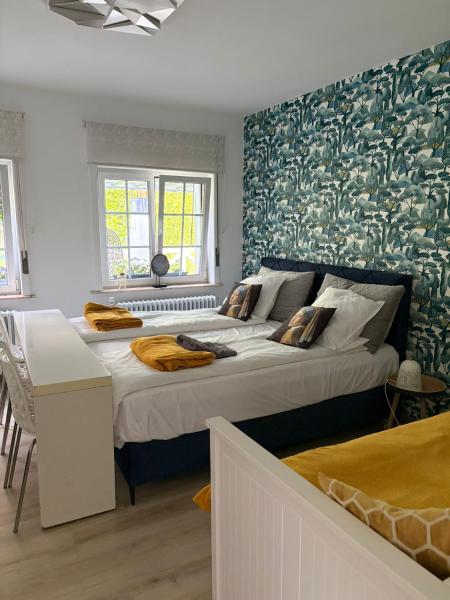 Les studios du Domaine dEva, Book Lejlighed Hoteller i Ardennes Belge med pool, Swimmingpool