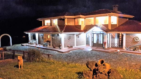 Balcon al Cotopaxi Hosteria, Book Lodge Hoteller i Sangolqui med parkering, Parkering