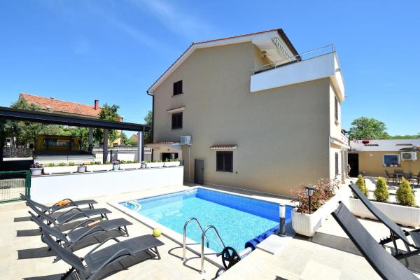 Apartments Zrinka, Book Lejlighed Omišalj 