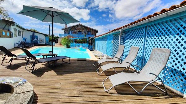 La Maison Mosaic Medoc - Gîtes, Book Pension Hoteller i Medoc med pool, Swimmingpool