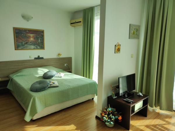 Прекрасен апартамент с изглед към морето Сарафово 1, Book Lejlighed Hoteller i Burgas Province med parkering, Parkering
