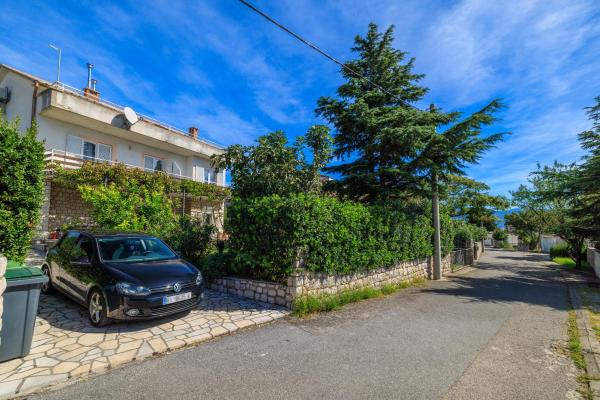 DRAZIC, Book Lejlighed Kvarner hoteller med parkering, Parkering