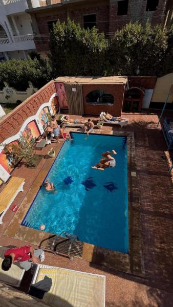 Mama Africa Apts & Studios, Book Lejlighedshotel Qina Aparthoteller, Lejlighedshotel