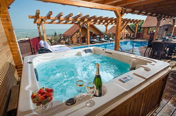 Yagorov Chalet, Book Chalet SPA-hoteller i Galilee, SPA